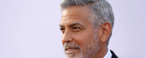 George Clooney sufre accidente de moto en Cerdeña