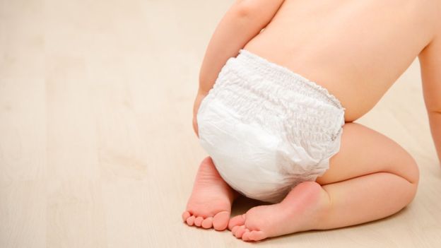 conozca-el-metodo-para-llevar-los-bebes-al-bano-desde-temprana-edad-y-evitar-el-uso-de-panales