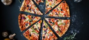 empresa-busca-personas-expertas-para-catar-pizzas