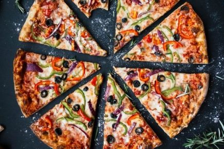 empresa-busca-personas-expertas-para-catar-pizzas