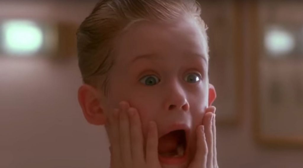 protagonista-de-mi-pobre-angelito-seduce-sus-novias-con-su-pelicula