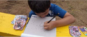 nino-de-7-anos-vende-dibujos-de-dragon-ball-para-poder-ir-la-escuela