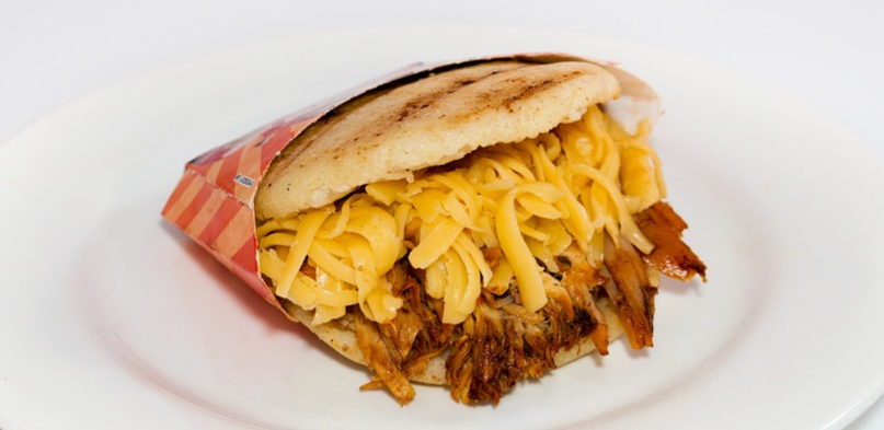 receta-del-dia-arepa-rellena