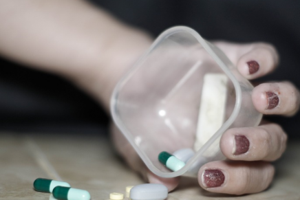 cuidado-estudio-revela-aumento-de-suicidios-por-ver-serie-de-netflix