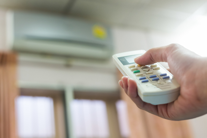 Dormir con aire acondicionado encendido