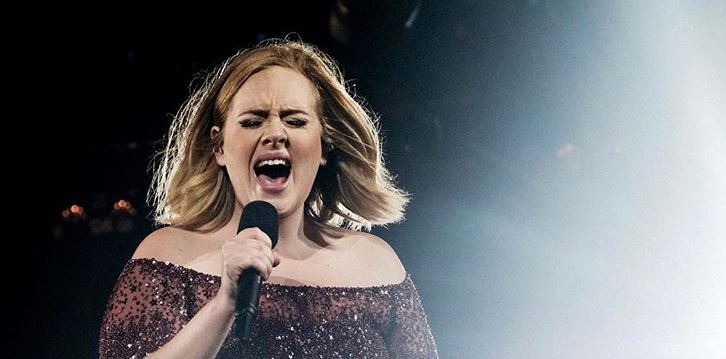 adele-un-gran-cambio-que-dejo-45-kilos-menos-en-el-pasado
