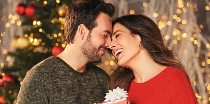 con-todo-el-amor-sebastian-martinez-sorprendio-kathy-saenz-con-una-romantica-serenata