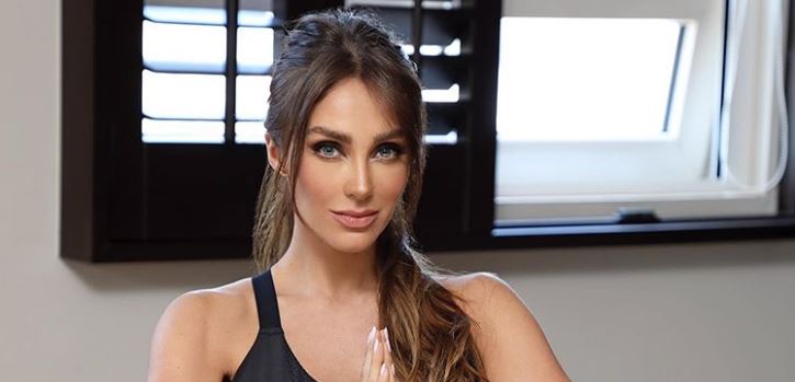 Anahí muestra su abdomen 14 días después de haber tenido su segundo hijo