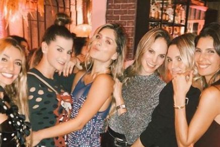 Carolina Cruz sacó sus dotes de bailarina en el cumpleaños de Laura Tobón