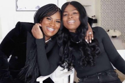 De película: dos amigas descubrieron que eran hermanas luego de 17 años