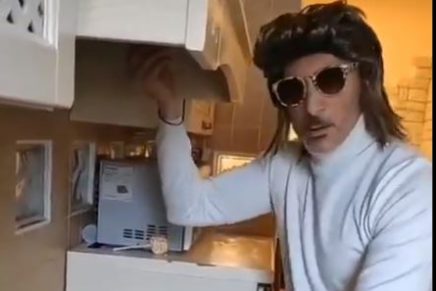 Con divertidos videos, los italianos muestran lo que hacen durante la cuarentena