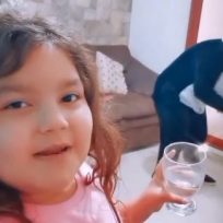 ¡Toda una novela! Así se originó el video de “Esperancita trapeando”