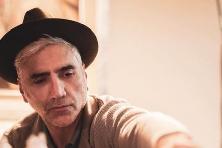 Alejandro Fernández hará un concierto virtual para celebrar el Día de la Madre