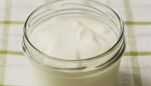 Aprende a preparar mayonesa casera con estos 4 ingredientes