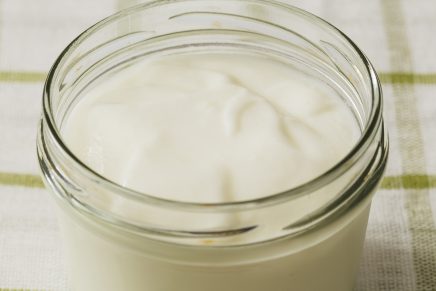 Aprende a preparar mayonesa casera con estos 4 ingredientes