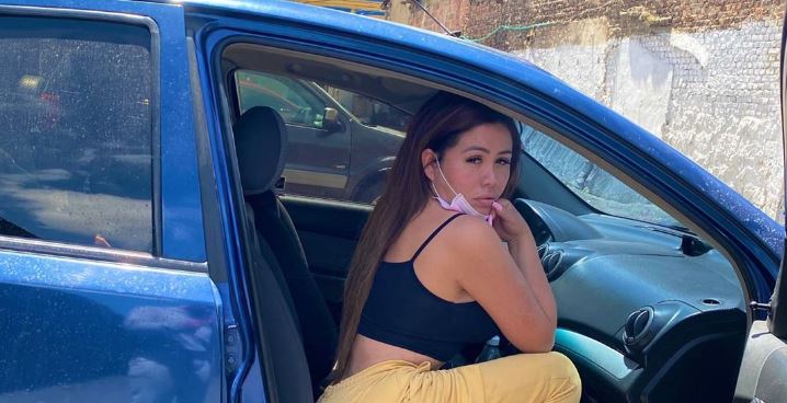 Con drama y licor incluido, así se cambió de look Yina Calderón