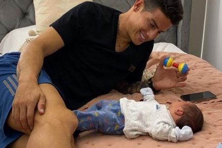 James Rodríguez mostró con orgullo los primeros dientes de su bebé
