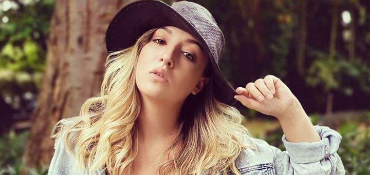 Con muy poca ropa, Adelaida López dejó claro que es una mujer muy sensual