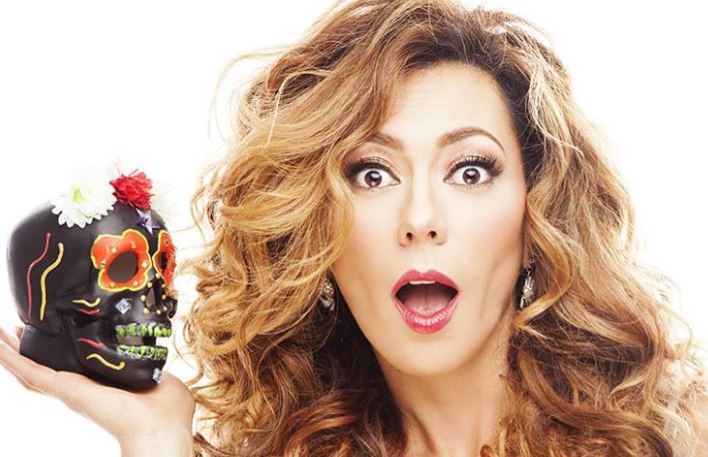 Con sensual publicación en pijama Andrea Guzmán encendió su cuenta de Instagram