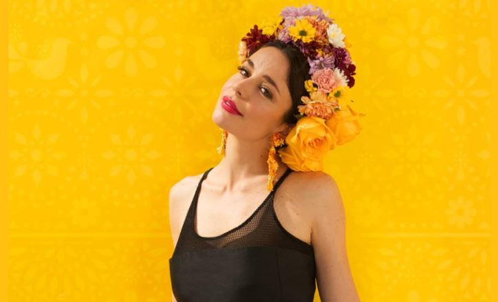 Flora Martínez sorprendió a sus seguidores al cantar “Cuando vuelva a tu lado”