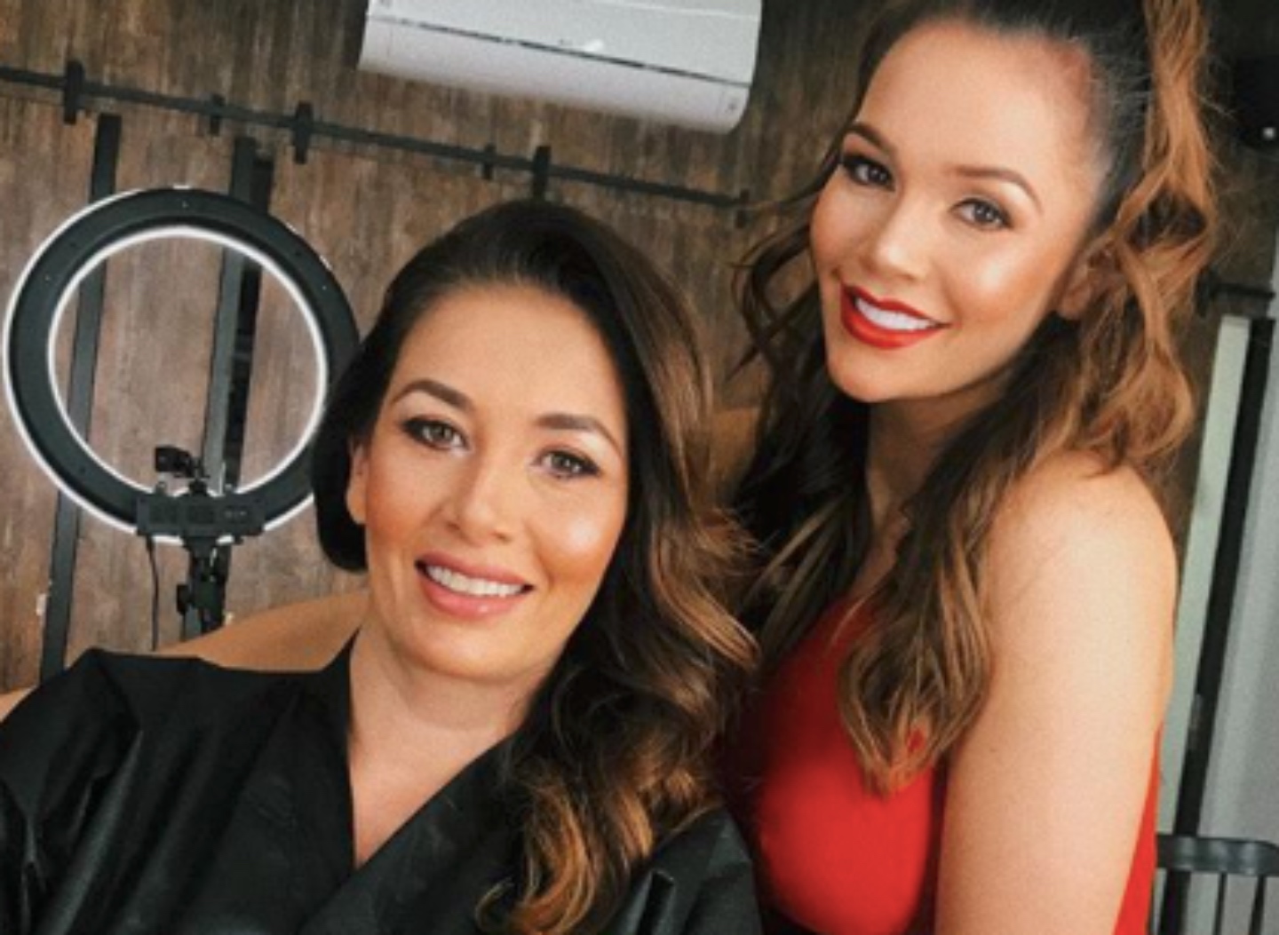 “Hijastra”, le dicen a Lina Tejeiro por fotos de su mamá en su juventud