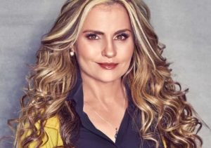 La sensual transformación de Aura Cristina Geithner de campesina a una