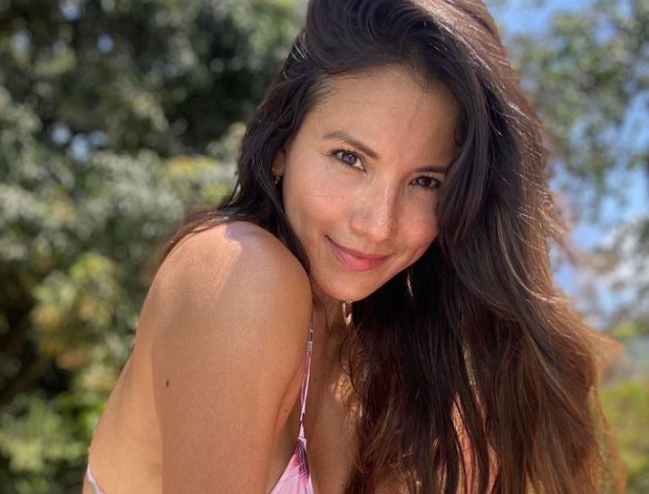 Caterin Escobar se desamarró la tanga y desbordó sensualidad en redes