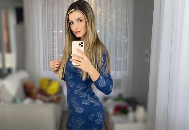 Cristina Hurtado usó un sensual vestido transparente y se robó el show en los India Catalina