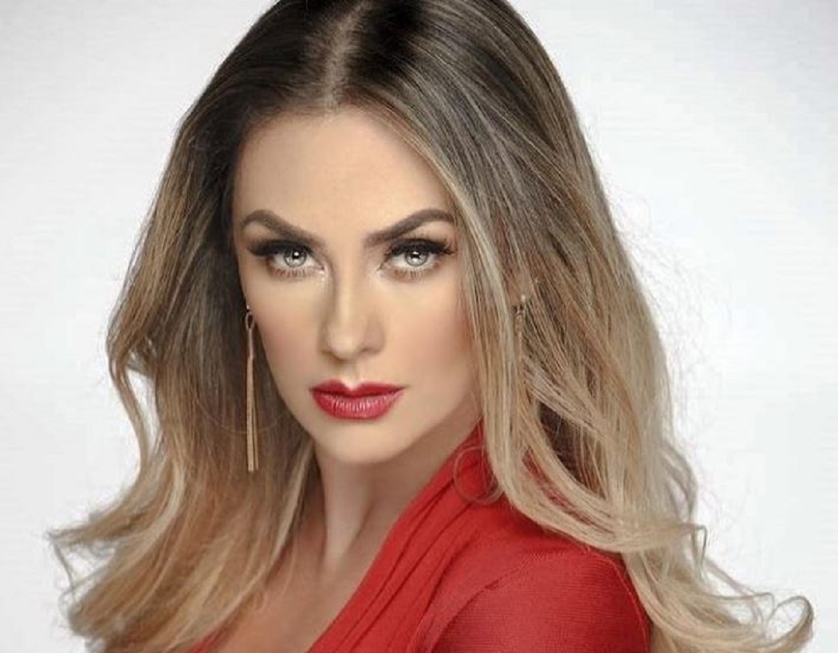 Foto juvenil de Aracely Arámbula dejó en evidencia su cambio físico con los años