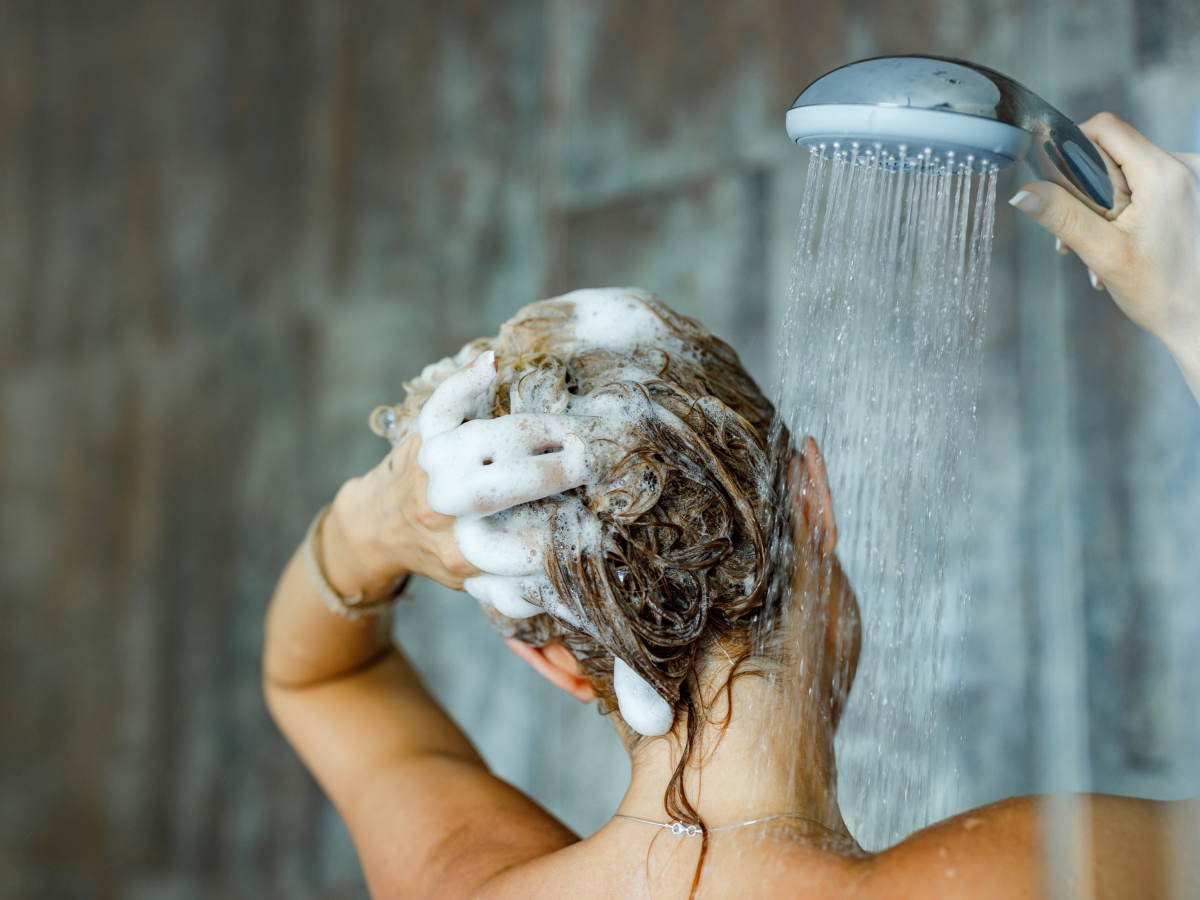 ¿Es malo lavar el pelo a diario?