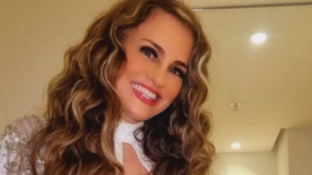 Aura Cristina Geithner sorprendió a sus fans con sensual vestido de