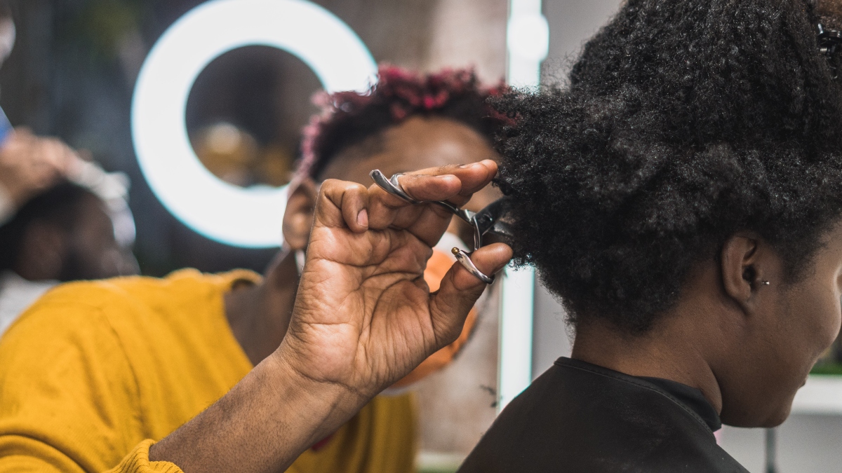 ¿Estás pensando en cortarte el cabello? Estas son las mejores fechas para hacerlo