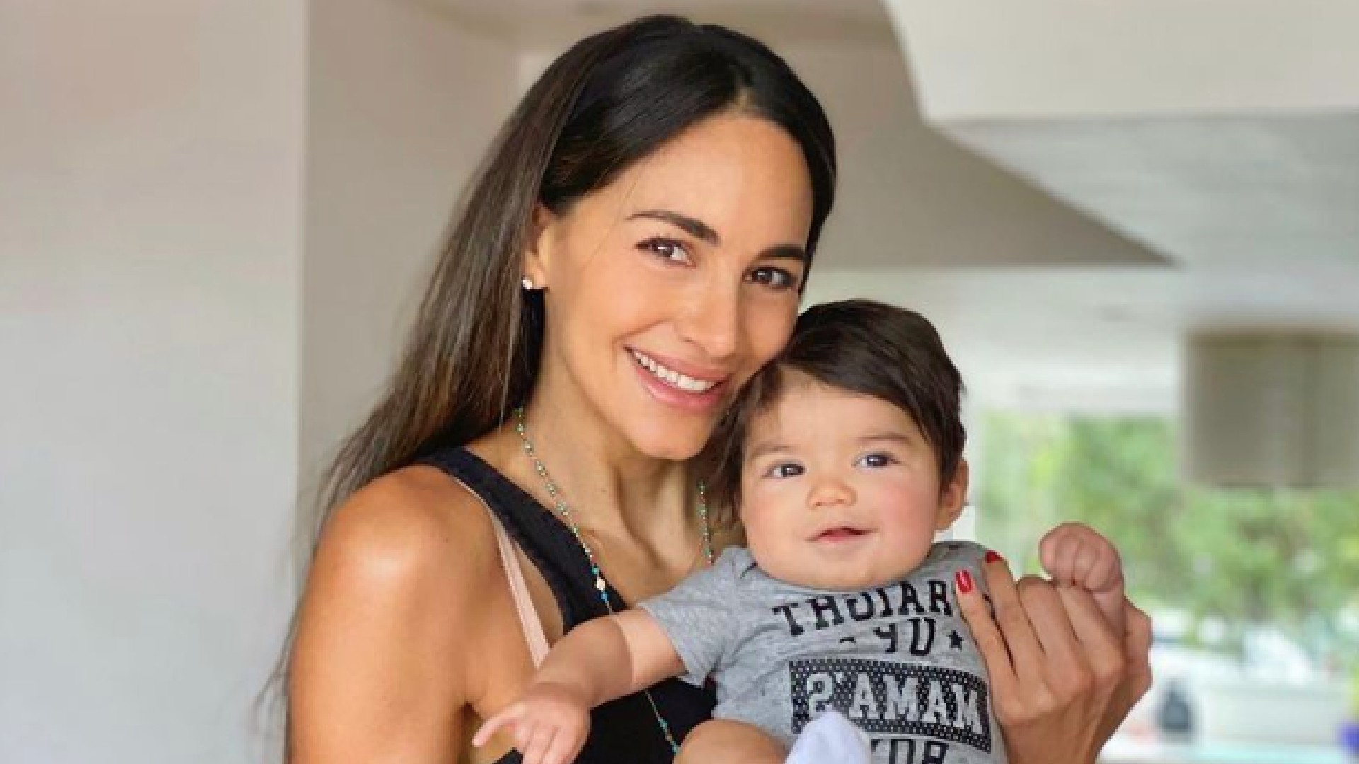 Valerie Domínguez divirtió mostrando su rutina en las mañanas antes y el después de ser mamá