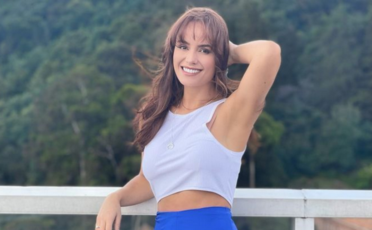 Ana Lucía Domínguez aceleró los corazones de sus fans con sensuales fotos en la playa