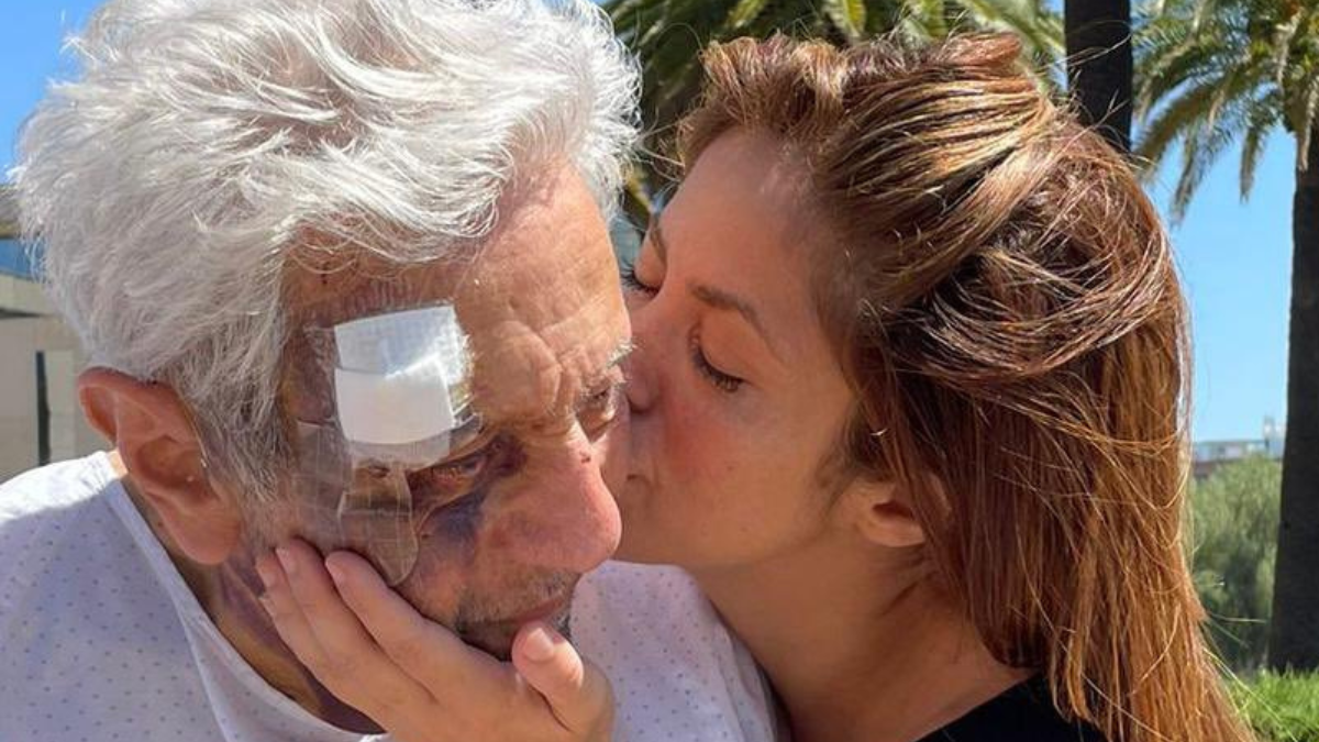 Todo se cura con amor: Shakira conmueve ayudando a su padre en medio de su recuperación