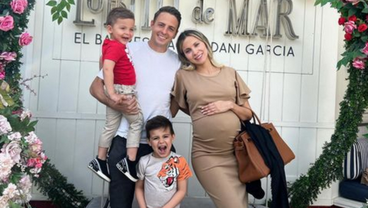 Esposa de Santiago Arias revela imágenes del nacimiento de su bebé