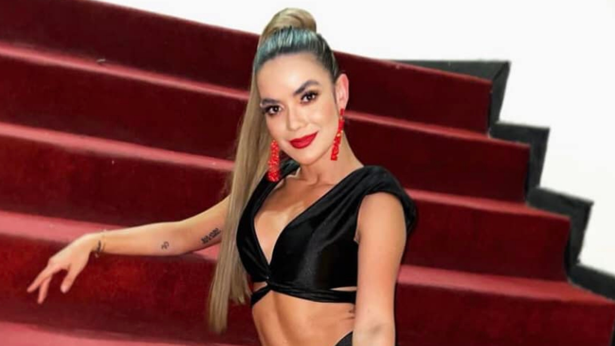 Elianis Garrido revivió fotos en bikini donde halagaron su tonificado abdomen