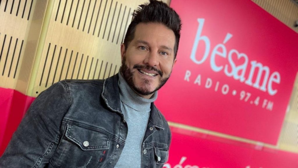 Bésame Radio escuchar la emisora romántica de Colombia,