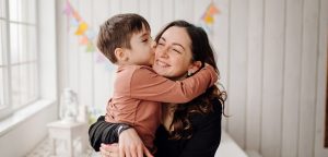 A través del #MamáSinFiltro, algunas mujeres cuentan sus anécdotas de madres