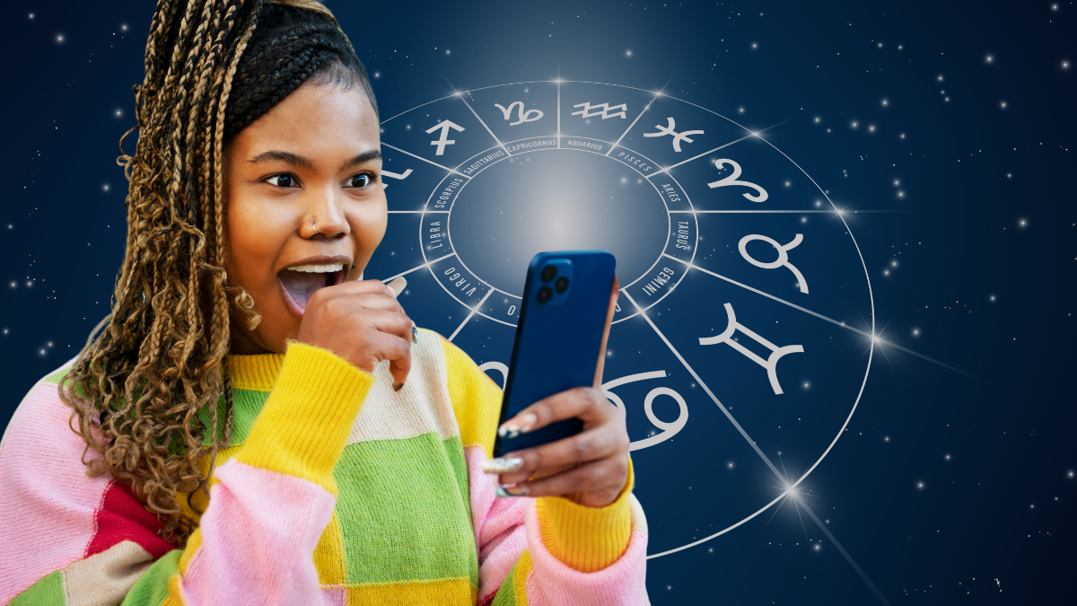 Mujer emocionada viendo su celular. Crédito: Getty images.