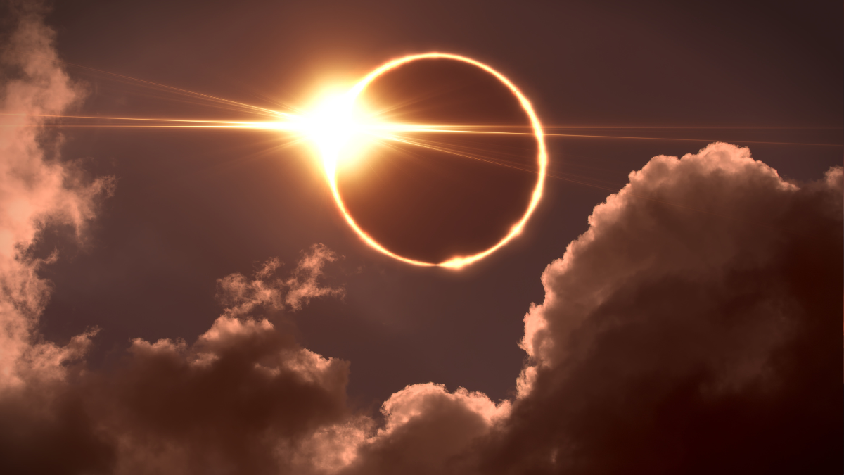 La luna cubre el sol en un eclipse solar. | Crédito: Getty images.