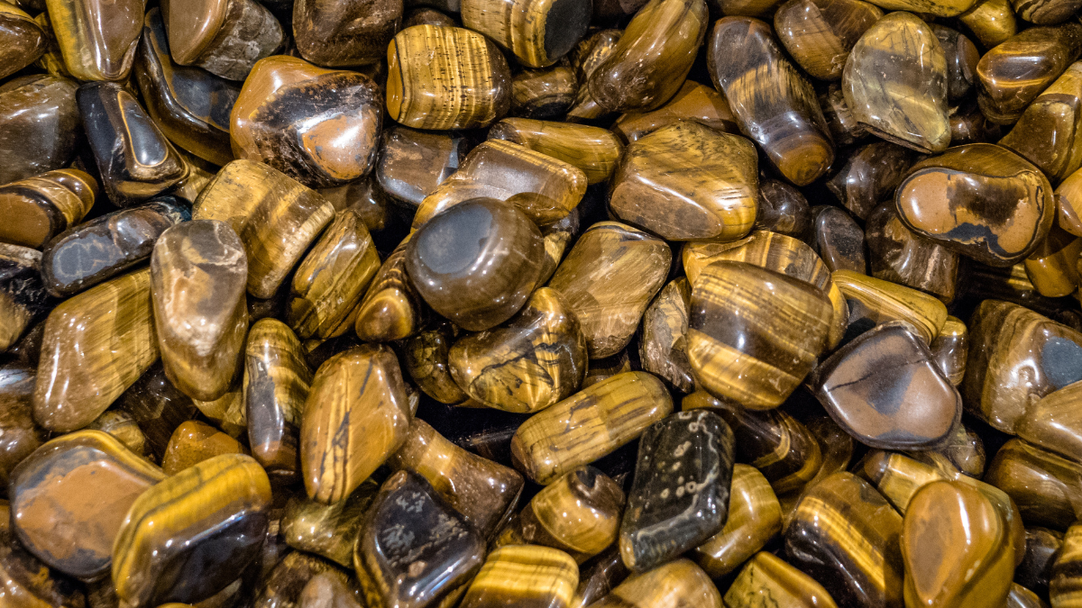 Colección de amuleto ojo de tigre para protección del mal de ojo. | Crédito: Getty images.