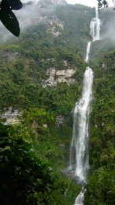 Foto de la cascada más alta de colombia 'La chorrera´. | Crédito: Tripadvisor.