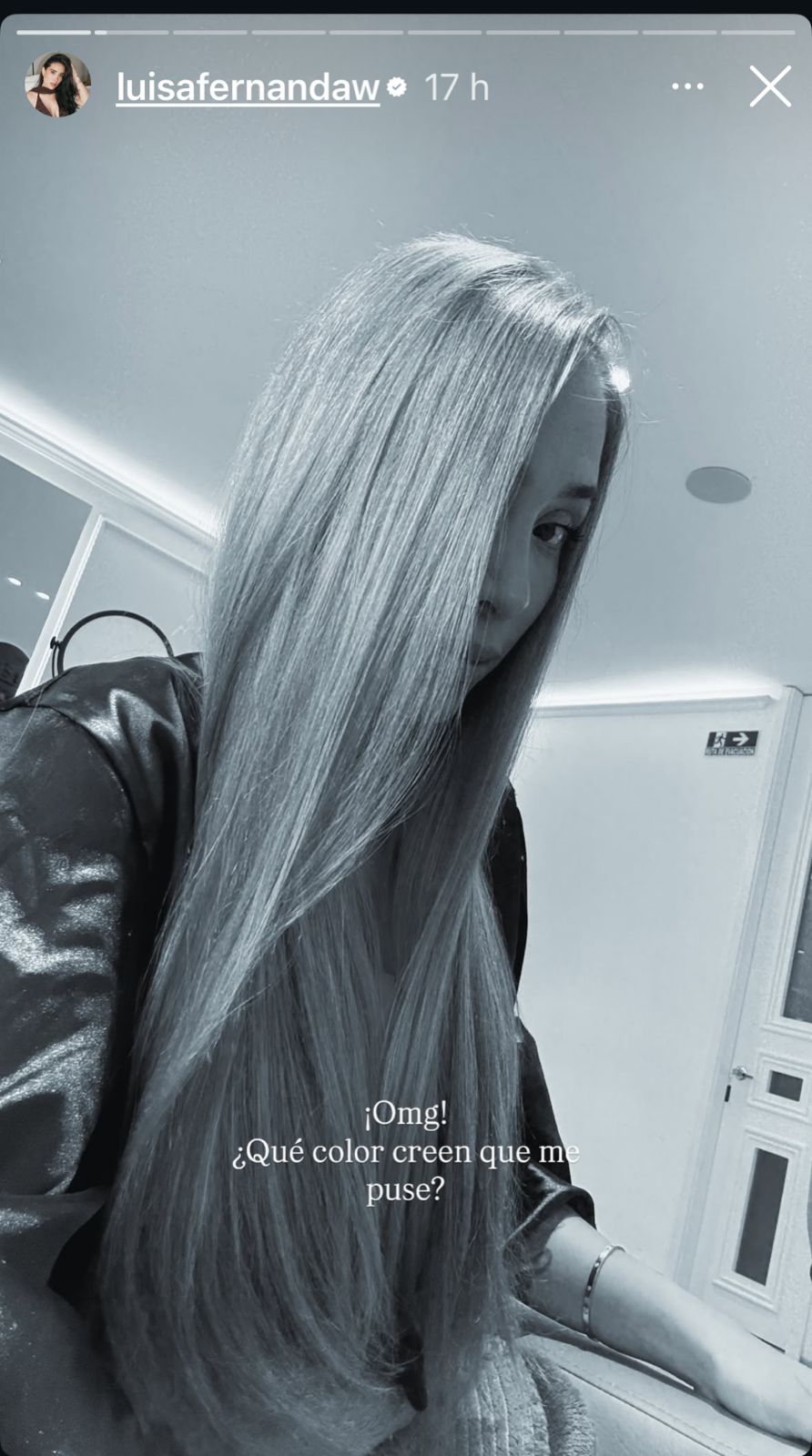 Luisa Fernanda en la peluquería. Crédito: @LuisafernandaW 