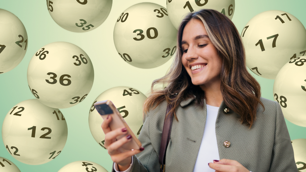 Mujer mirando sus números de la suerte. | Crédito: Getty images.