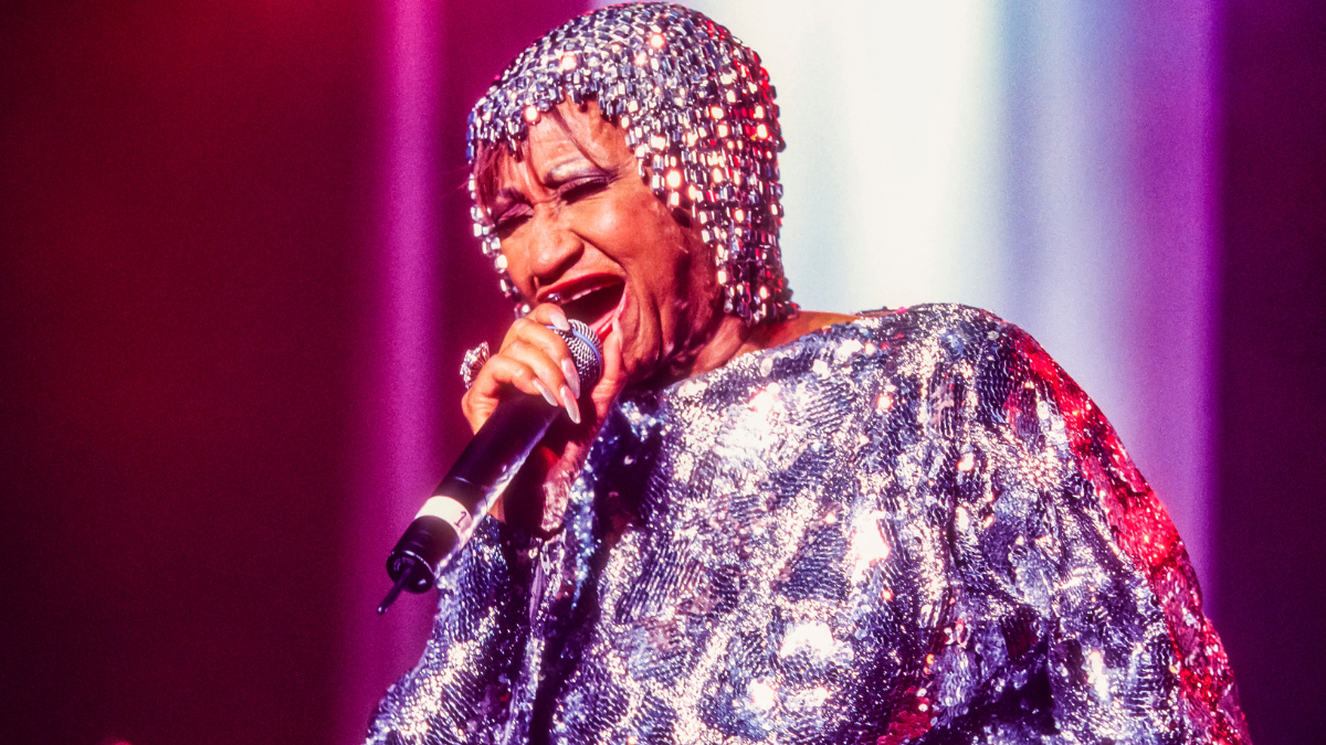 Celia Cruz en concierto. | Crédito: Getty images.