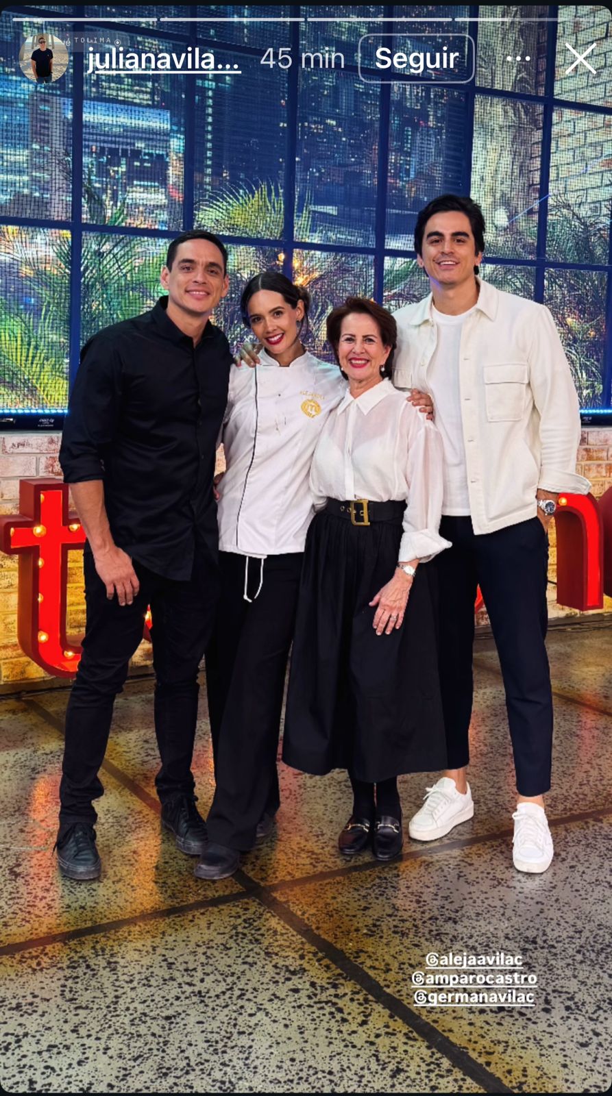 Familia de Alejandra Ávila. | Crédito: @julianavilacastro