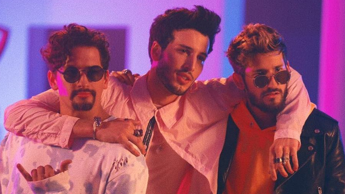 Sebastián Yatra y los hermanos Montaner. | Crédito: Instagram.