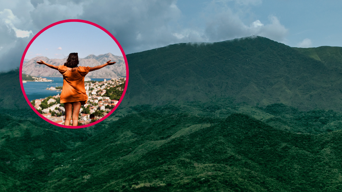 Turista emocionado. | Crédito: Getty images.