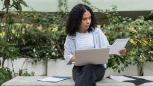 Mujer estudiando | Getty Images